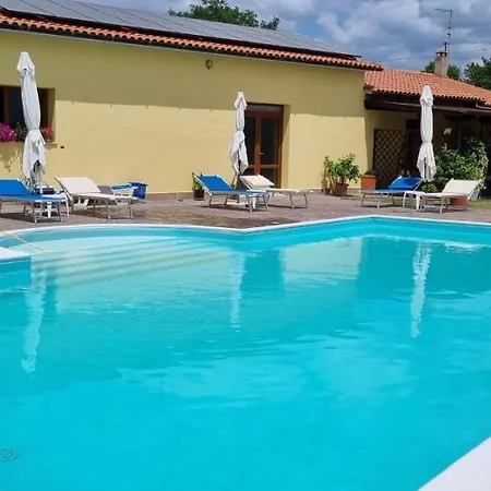 Il Fontanile Kır Evi *